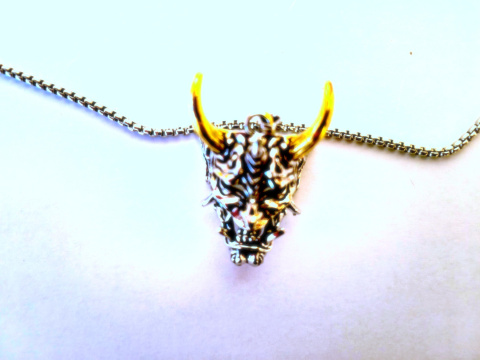 Japoński demon Oni (złotorogi) - naszyjnik na ukiyo-japan.pl Japoński demon Oni (złotorogi) - naszyjnik na ukiyo-japan.pl
